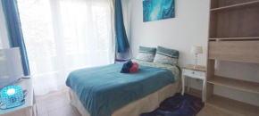 Indépendance avec balcon, parking gratuit, bus à 1 minute